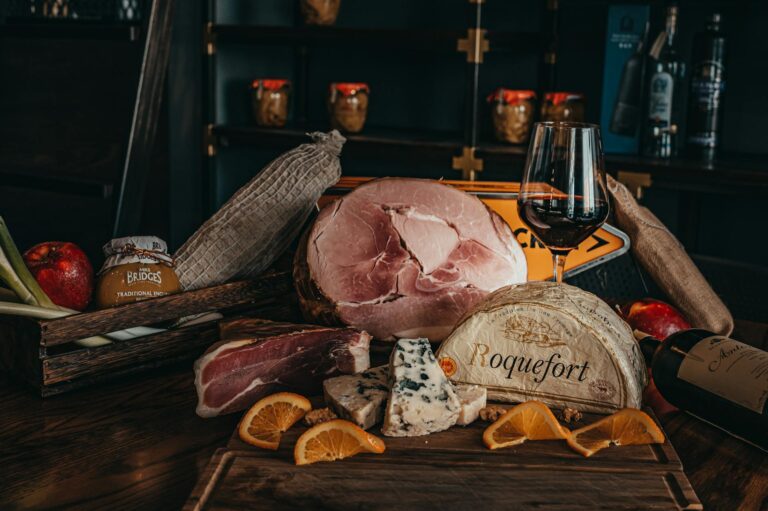  Wine and Charcuterie: Pairing Bold Reds with Cured Meats